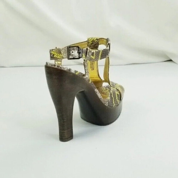Carlos 8M Womens Cavort Platform Gladiator Yellow Animal/Snake Print Ankle Strap - Picture 3 of 12